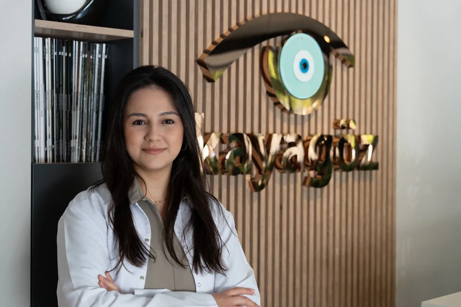 Op. Dr. İlgin Kaya, Özel Kaya Göz Merkezi'nde